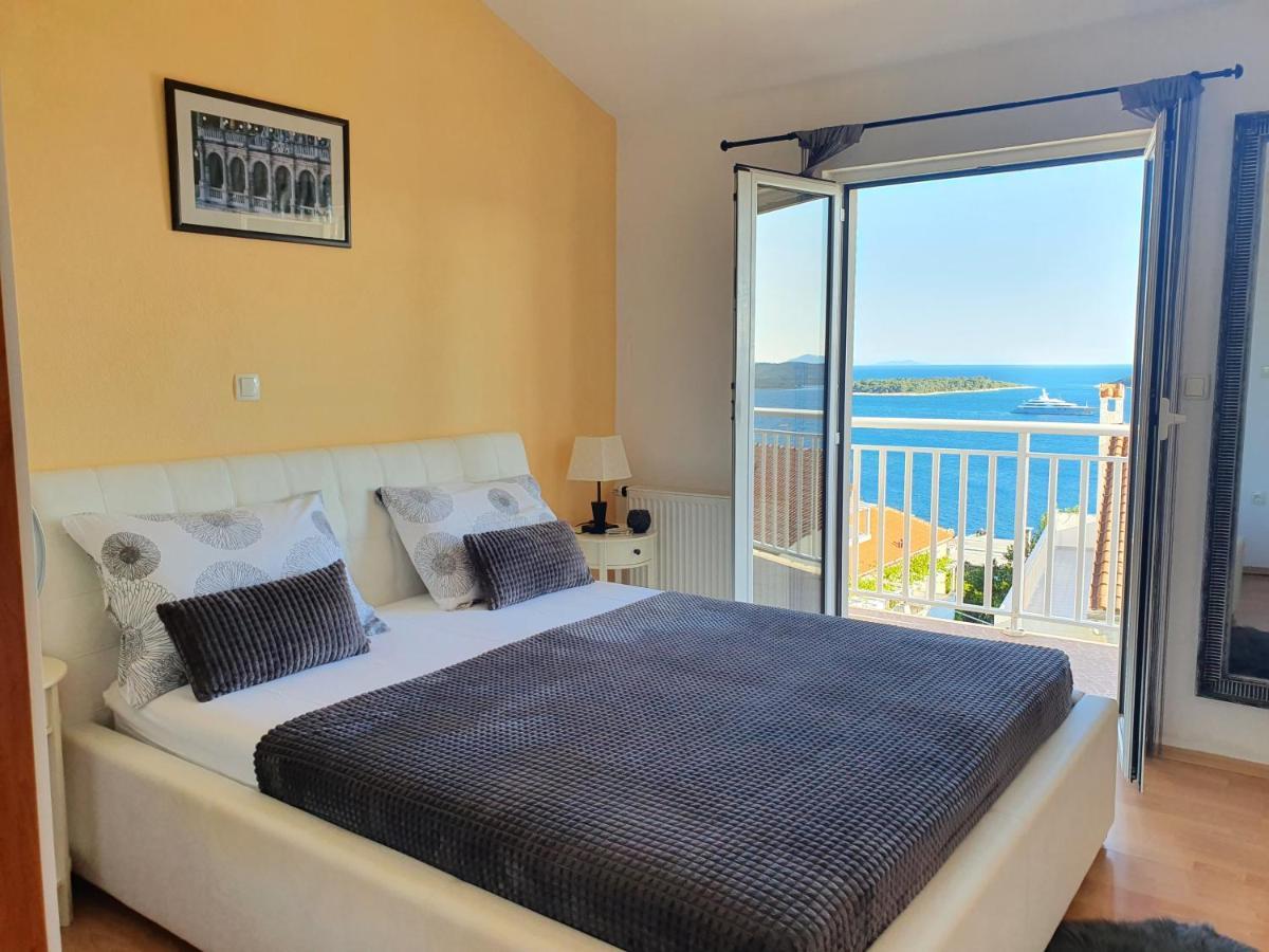 Apartments Roso - Zf Hvar Hvar Town Esterno foto