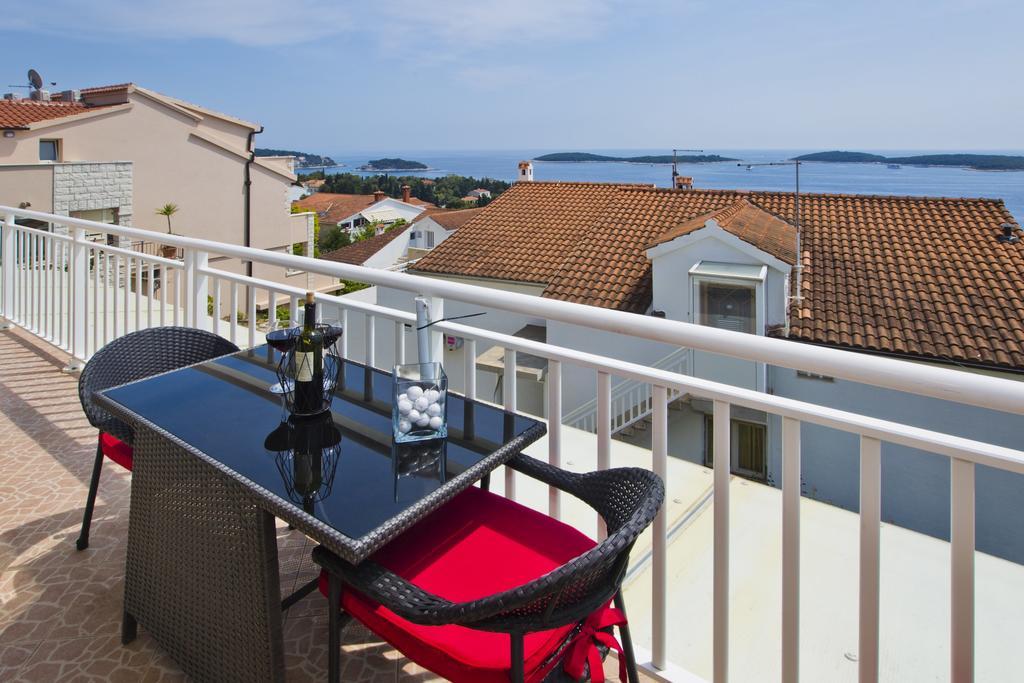 Apartments Roso - Zf Hvar Hvar Town Esterno foto