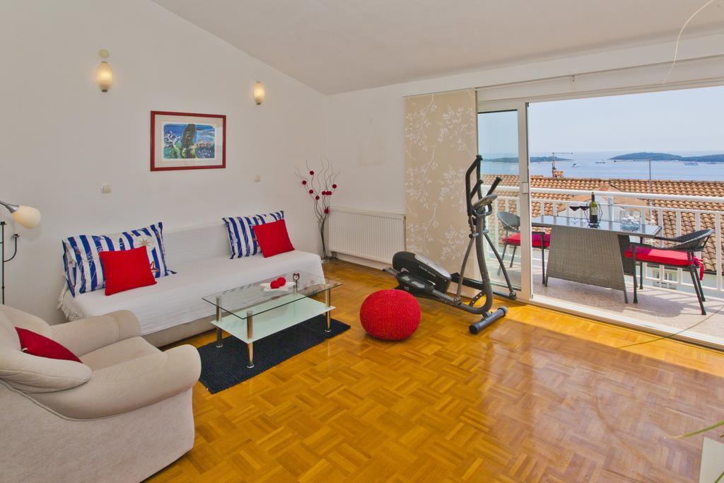 Apartments Roso - Zf Hvar Hvar Town Esterno foto