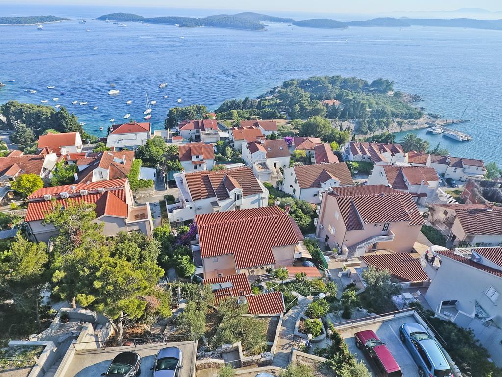 Apartments Roso - Zf Hvar Hvar Town Esterno foto