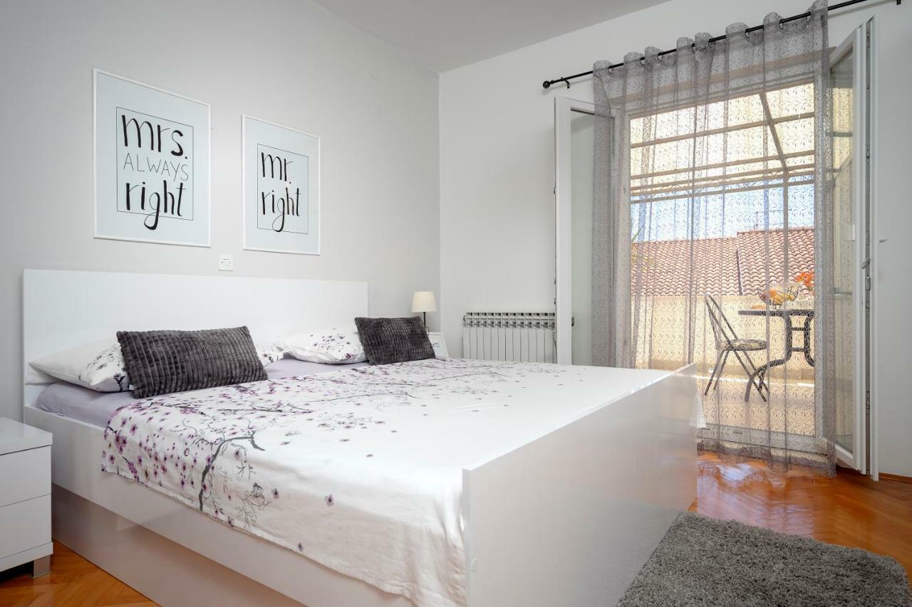 Apartments Roso - Zf Hvar Hvar Town Esterno foto