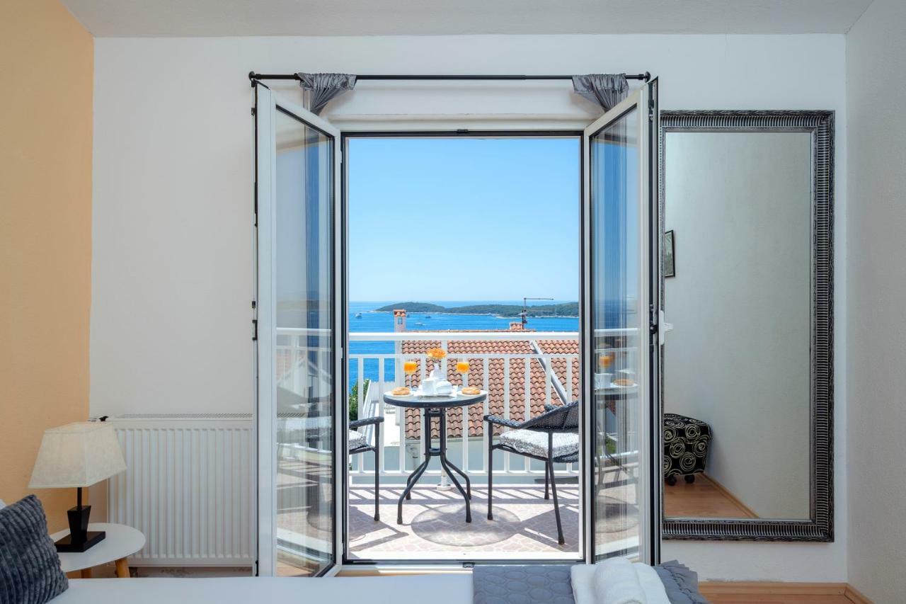 Apartments Roso - Zf Hvar Hvar Town Esterno foto